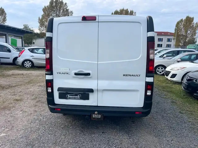 Renault Trafic view 5