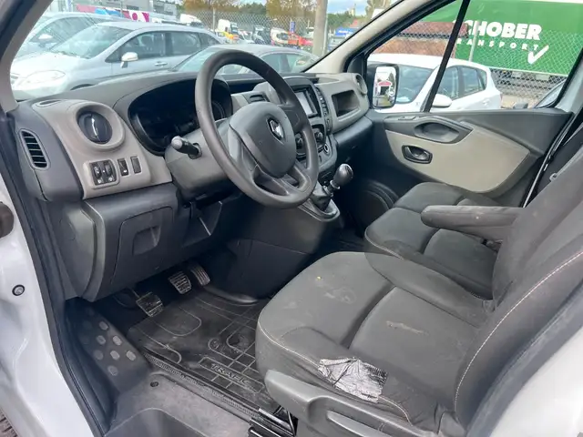 Renault Trafic view 7