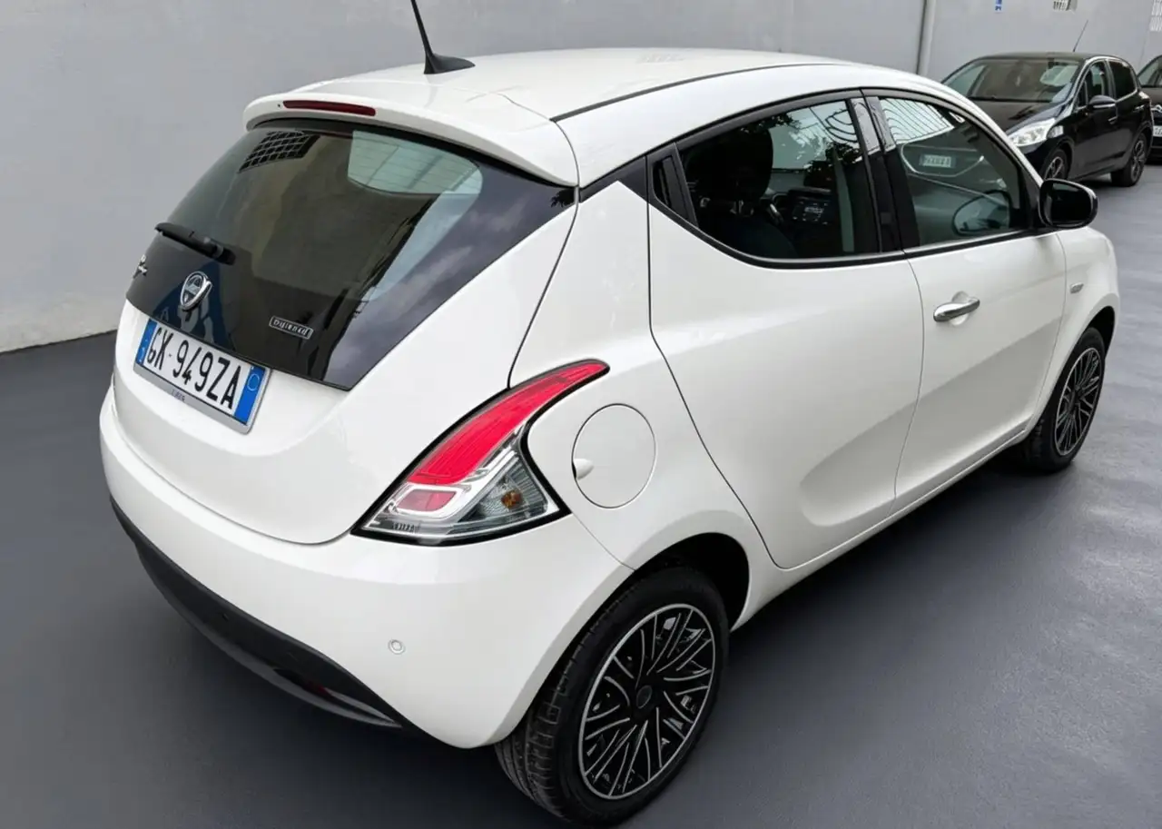 Lancia Ypsilon 2022