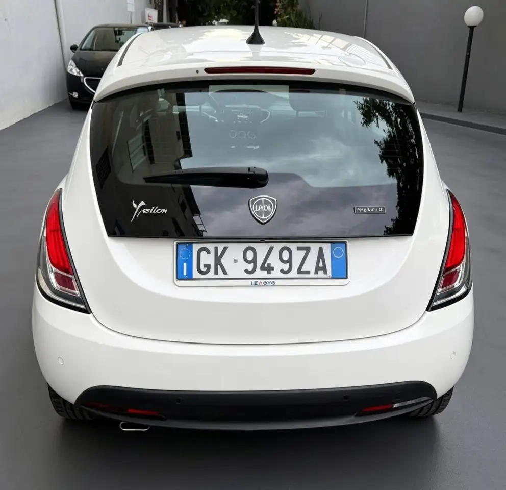 Lancia Ypsilon 2022 — фото 6