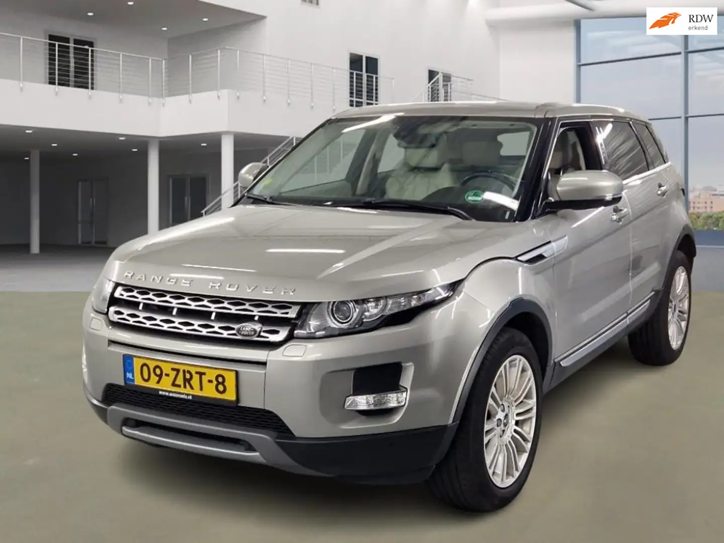 Land Rover Range Rover Evoque 2.2 TD4 4WD Prestige / NL prijs 14000 e Beige - 1