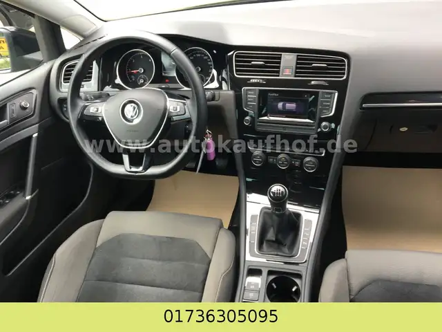 Volkswagen Golf view 11