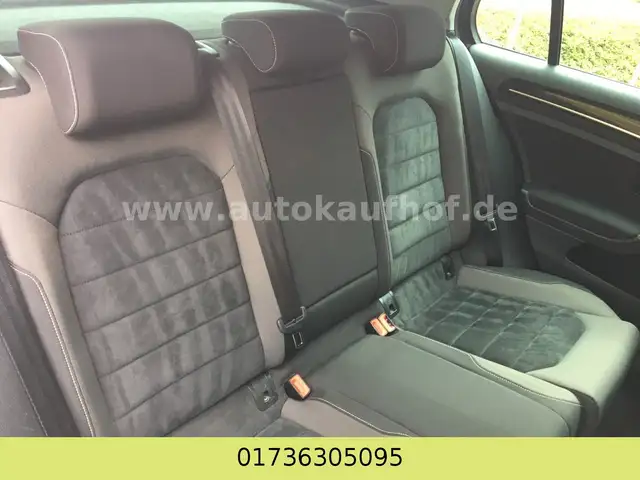 Volkswagen Golf view 10
