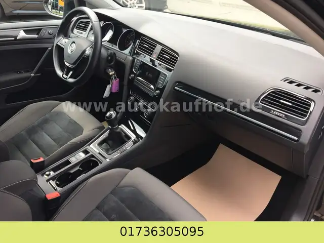 Volkswagen Golf view 8