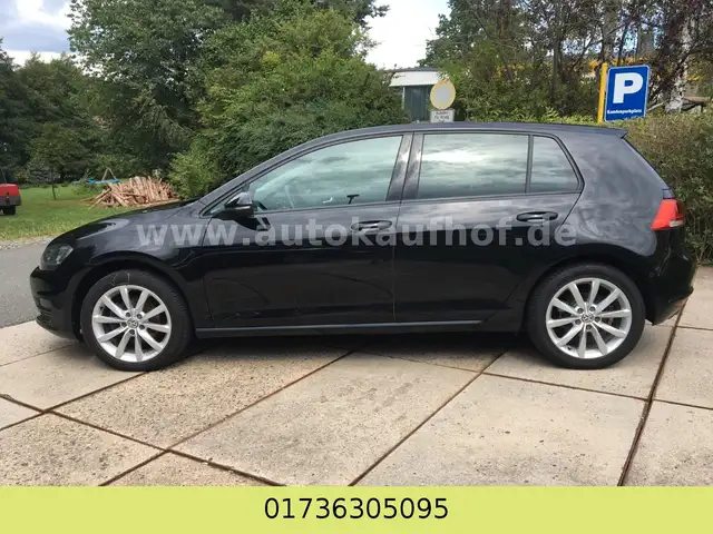 Volkswagen Golf view 4