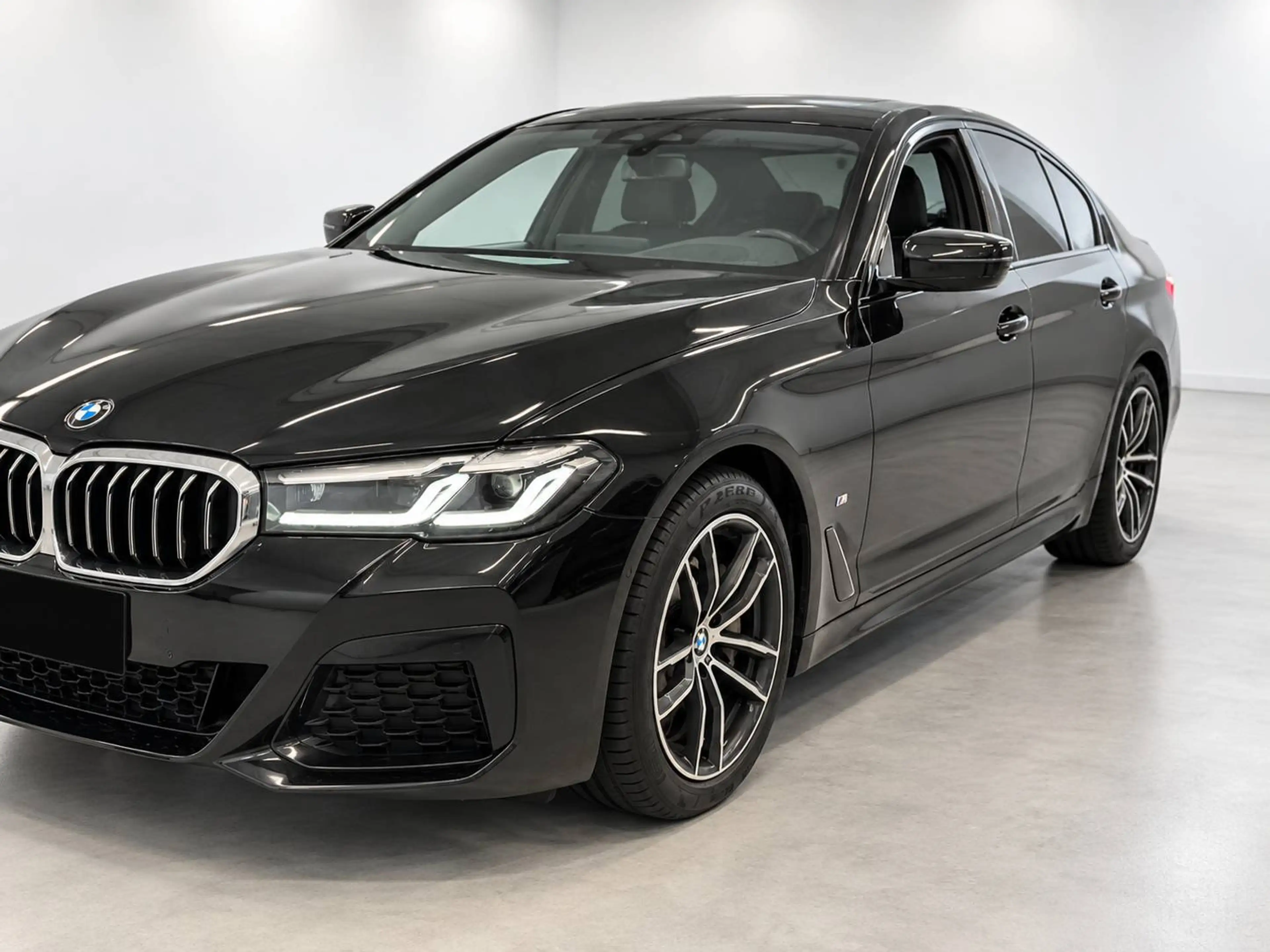 BMW 530 530i xD Limo/3xM-Sport/LED/LiveC/Kam/HuD/SDach — photo 2