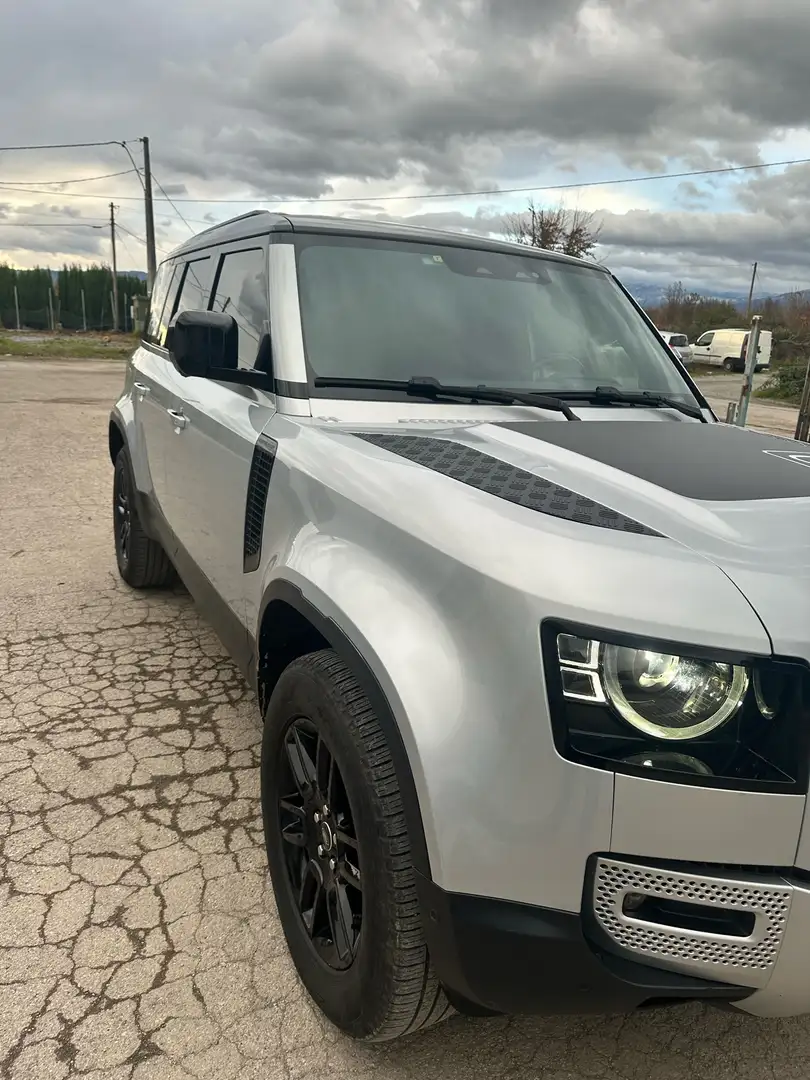 Land Rover Defender 110 3.0d i6 First Edit 200CV Autocarro N1 +Iva Argintiu - 2
