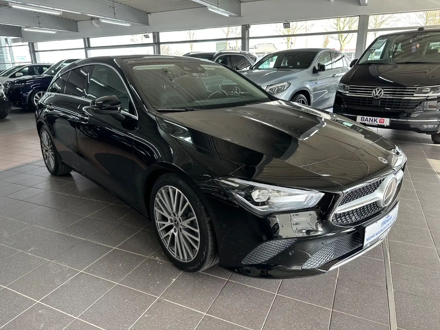 Mercedes-Benz CLA 200 CLA 200d SB Progressive AHK+DIS+PARK+LED+KEYLESS Schwarz - 2