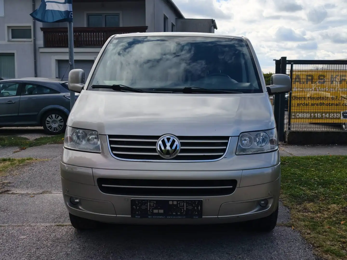 Volkswagen T5 Kombi Kombi lang Beige - 2