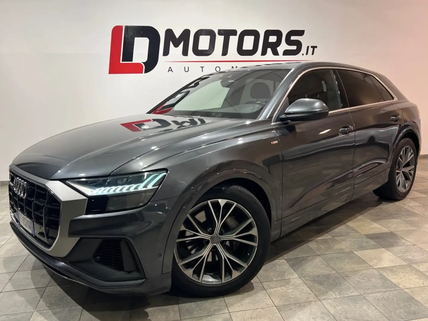 Audi Q8 50 TDI 286 CV quattro tiptronic Sport S Line Sline Grijs - 1