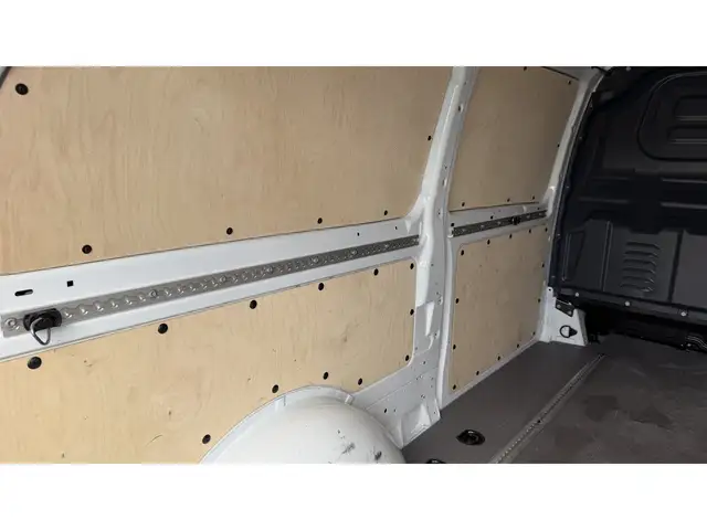 Mercedes-Benz Vito view 8