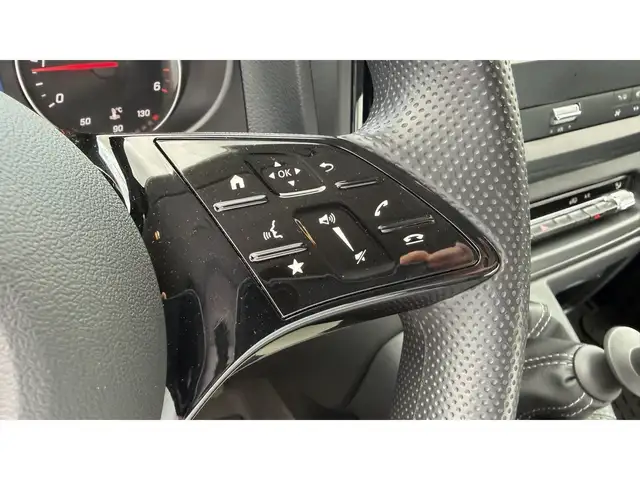 Mercedes-Benz Vito view 14