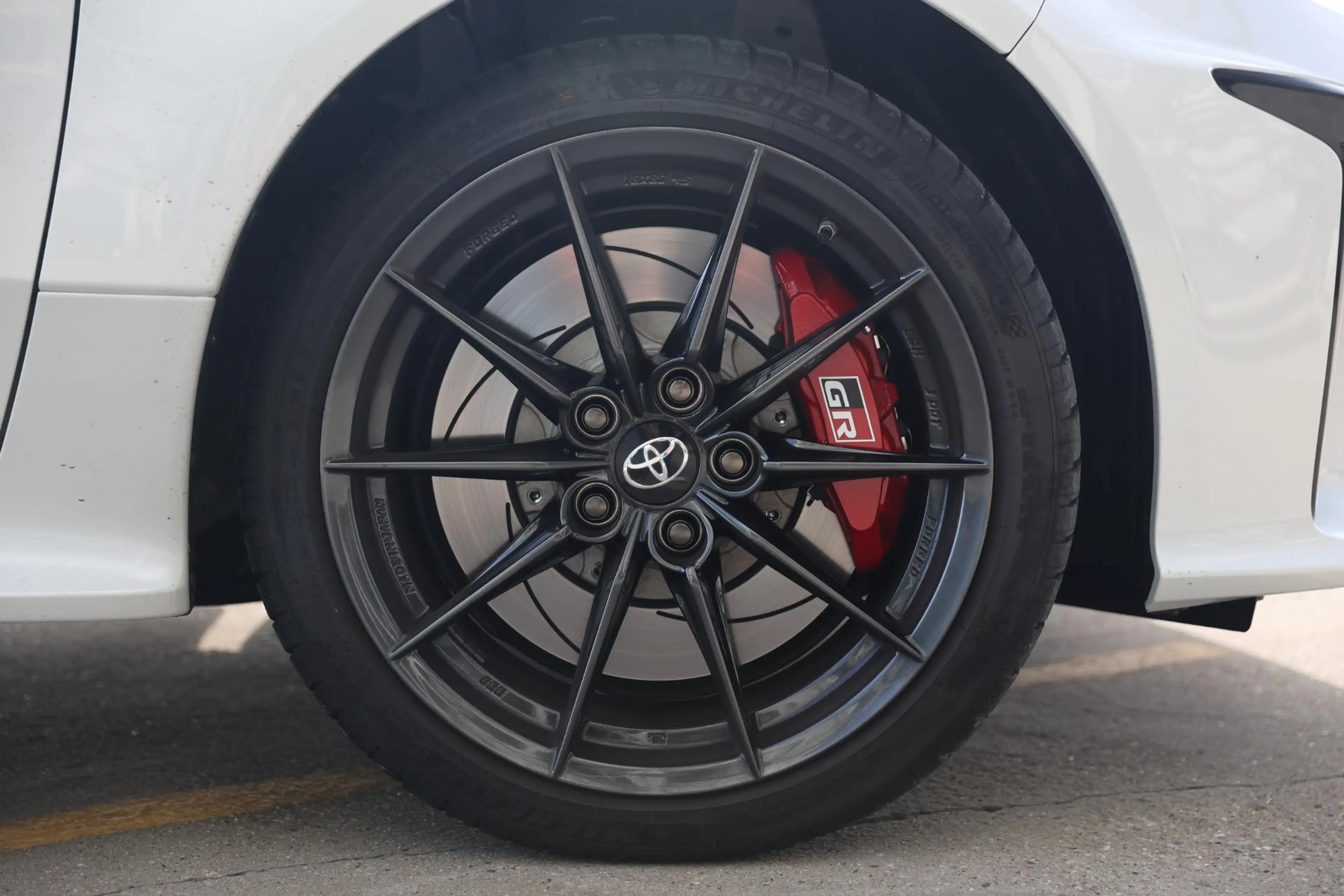 Toyota Yaris 1.6-l-Turbo GR WRC Triple Edition — photo 10