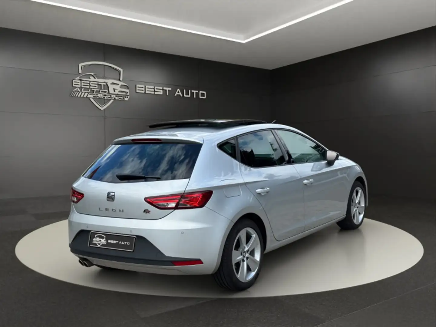 SEAT Leon 2.0 TDI 184CH FAP FR START\u0026STOP Gris - 2