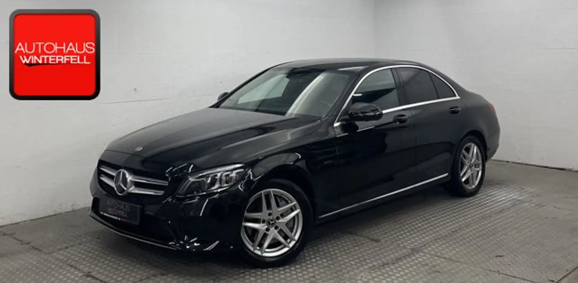 Mercedes-Benz C 300 e AVANTGARDE MBEAM+360+DISTRONIC+AMBIENTE+ Schwarz - 1