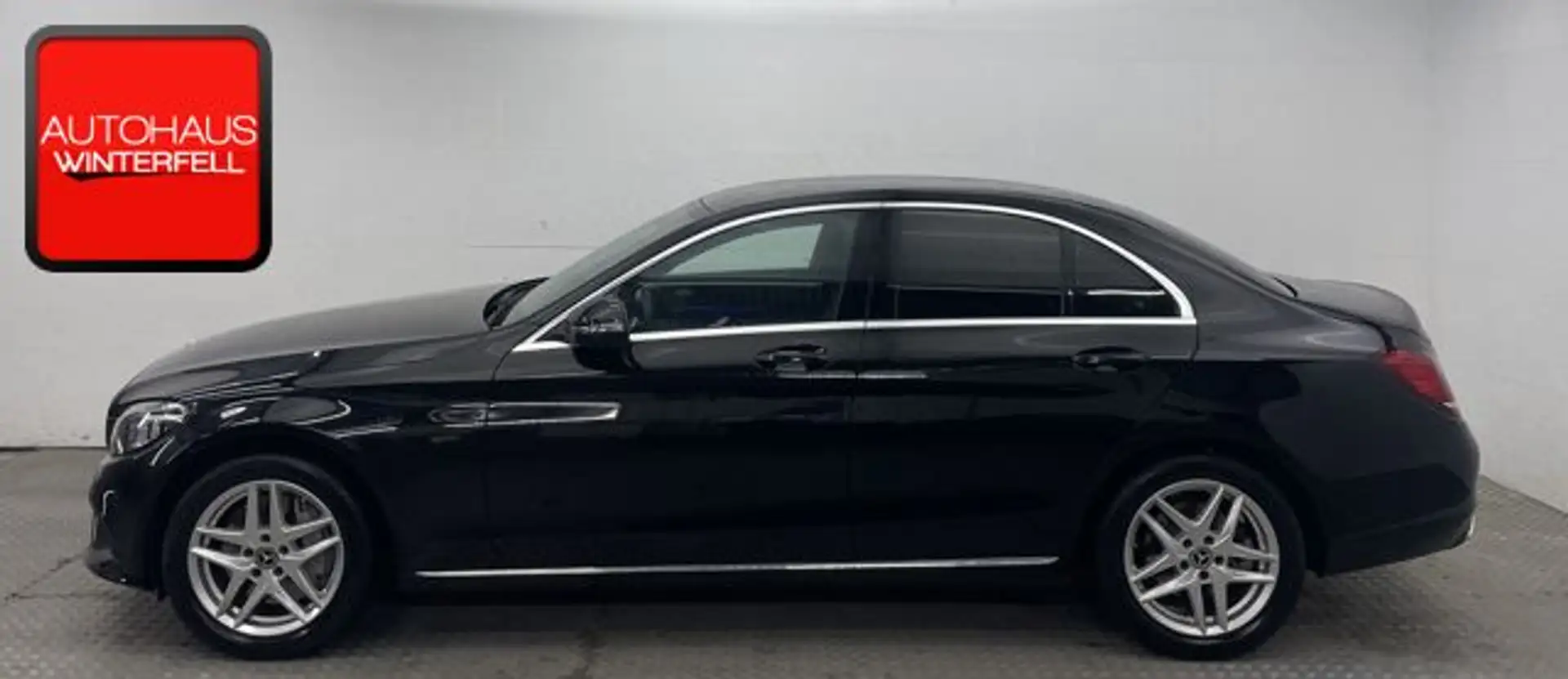 Mercedes-Benz C 300 e AVANTGARDE MBEAM+360+DISTRONIC+AMBIENTE+ Zwart - 2