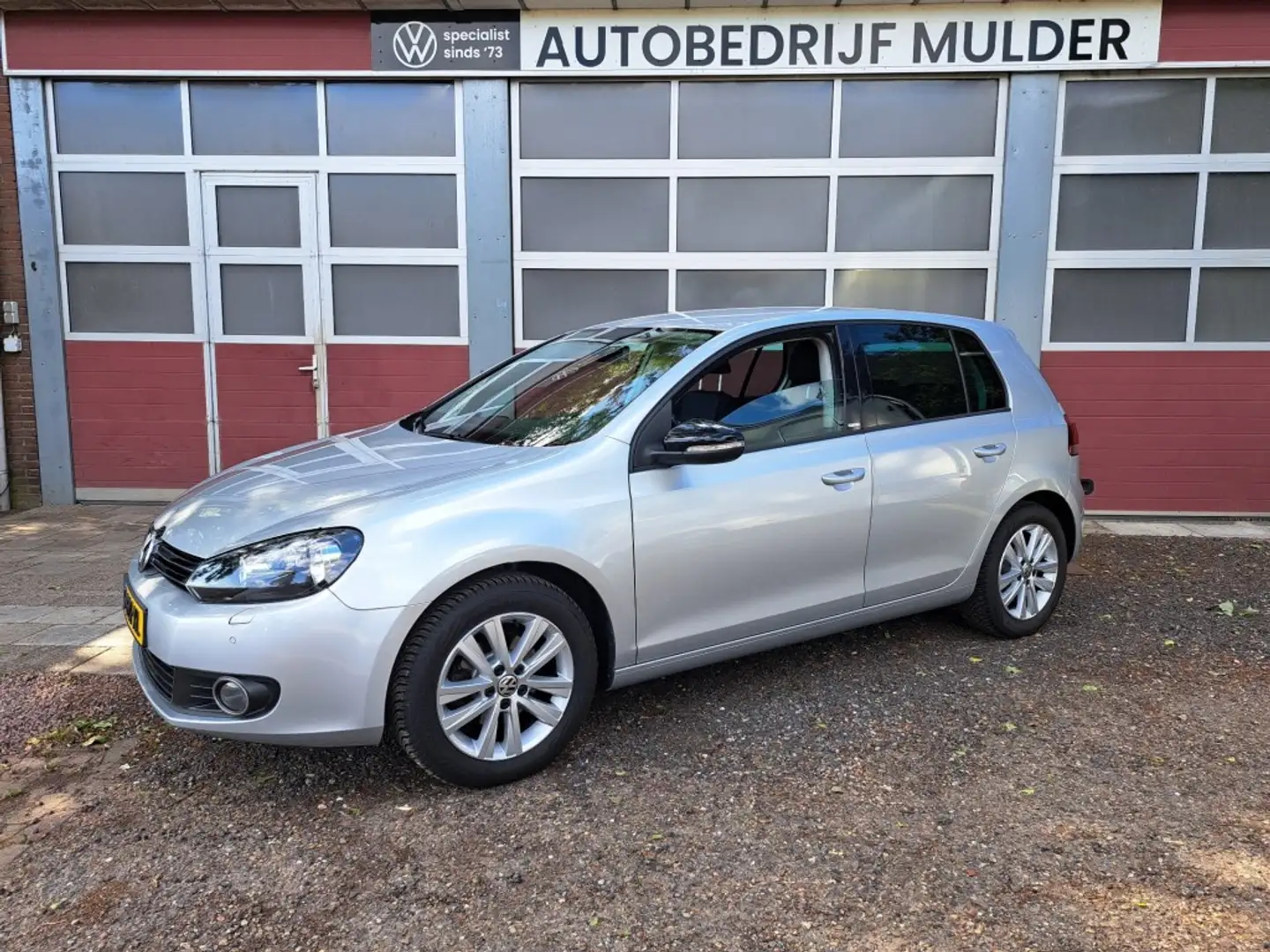 Volkswagen Golf 6 1.2 TSI 105 Pk Ecc Nav. 6 Bak Pdc Highline Zilver - 1