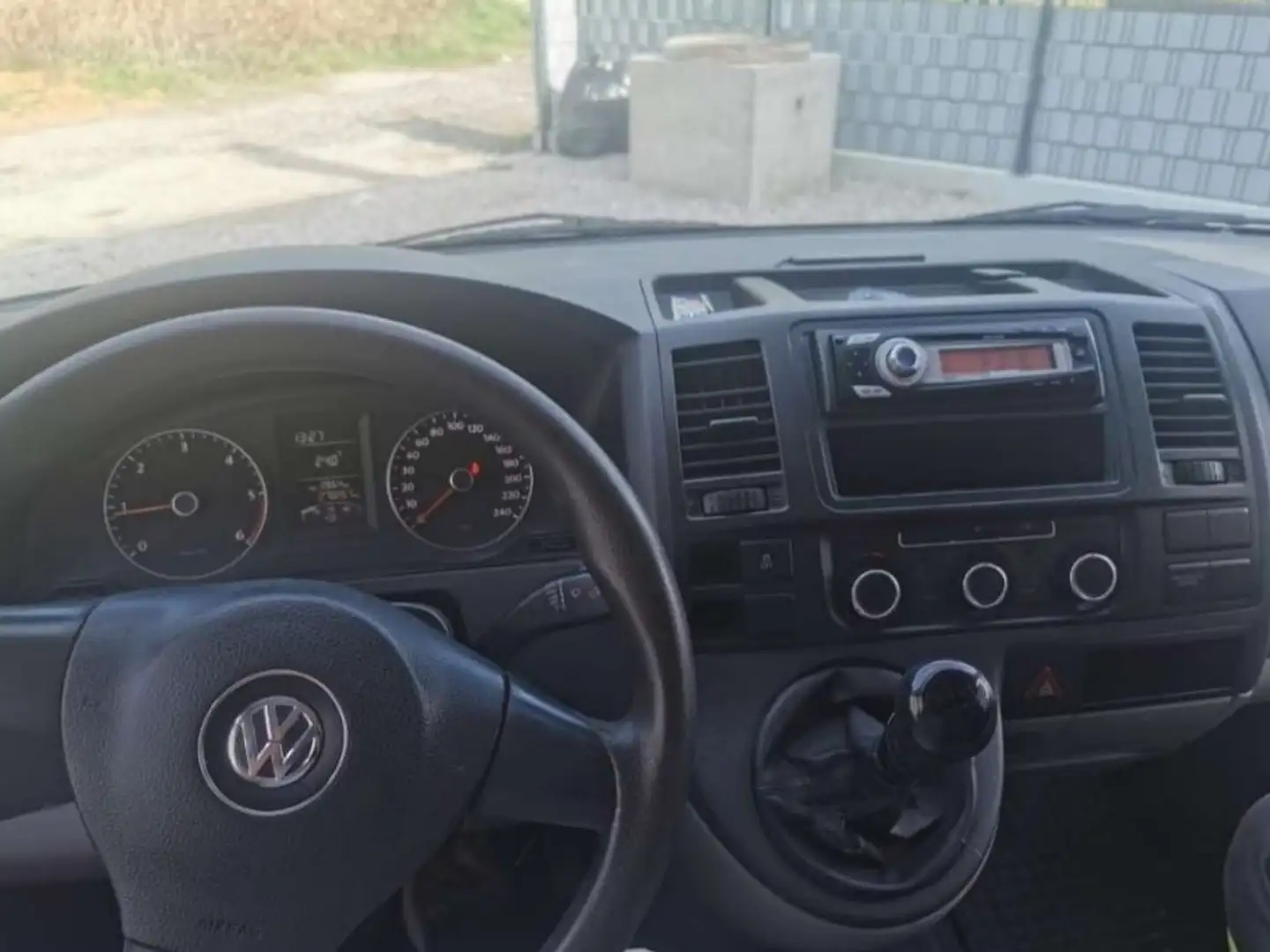 Volkswagen T5 Kombi 2,0 Entry TDI D-PF - 2