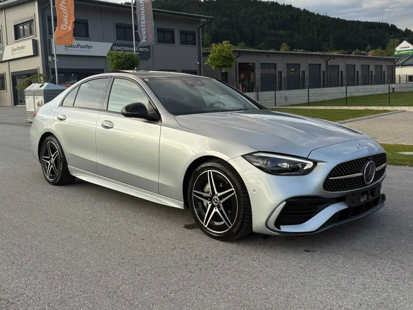 Mercedes-Benz C 220 C 220d 4Matic AMG Line Silber - 1