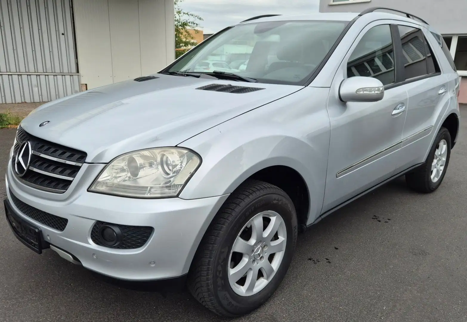 Mercedes-Benz ML 320 CDI Klima Navi PDC Серебристый - 1
