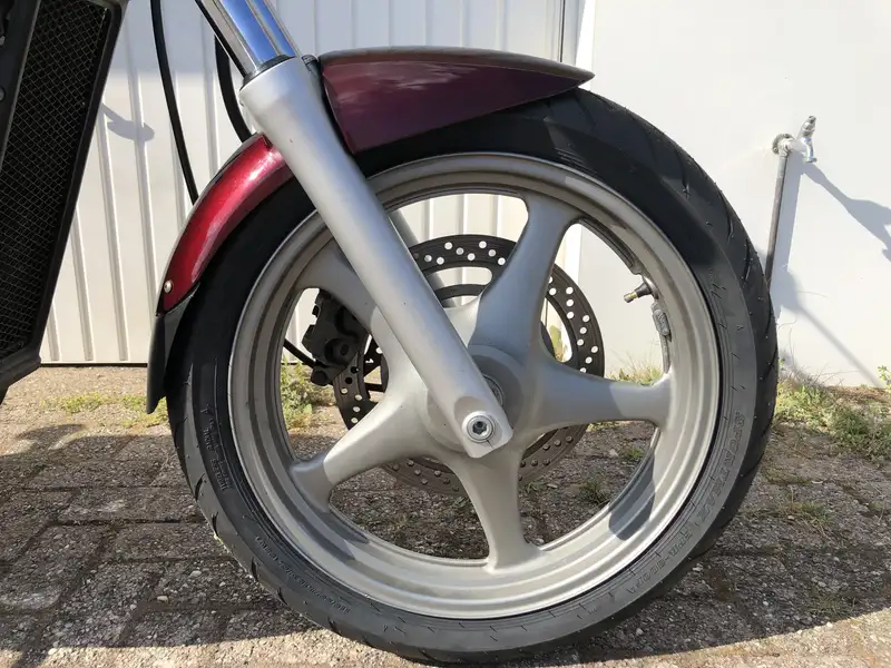 Suzuki VX 800 - foto 8