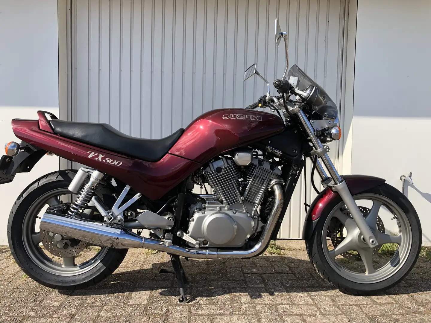 Suzuki VX 800 Cruiser Red - 1