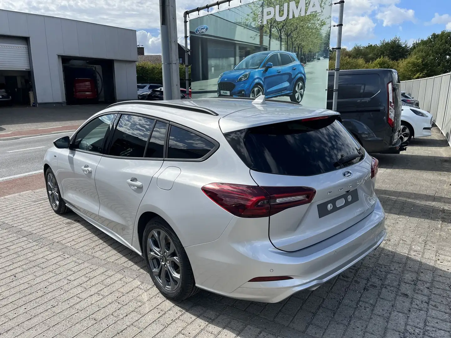 Ford Focus EcoBoost mHEV ST-Line X AUT Schwarz - 2