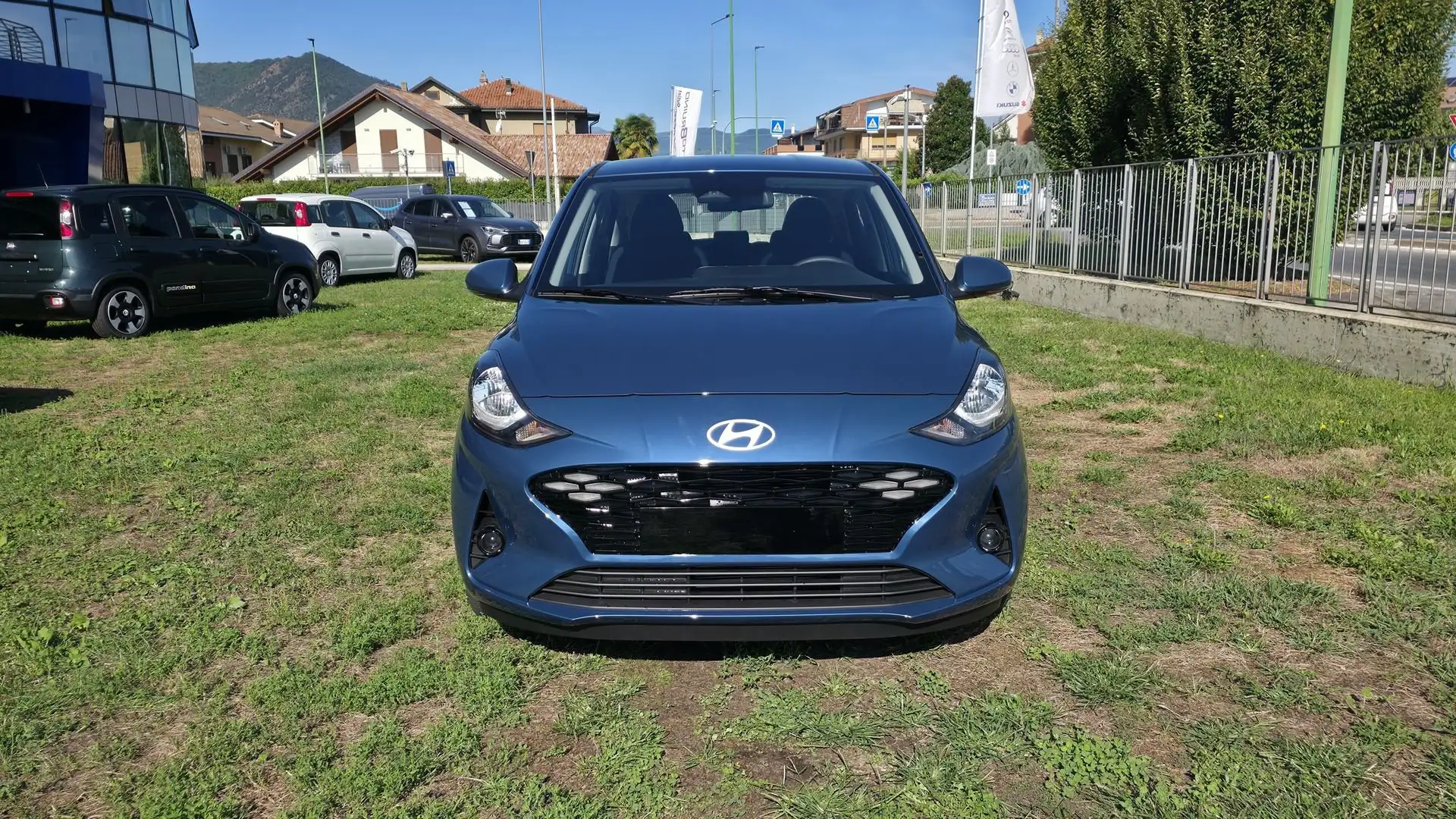 Hyundai i10 i10 1.0 MPI Connectline con Bonus EASY GO' Gris - 2