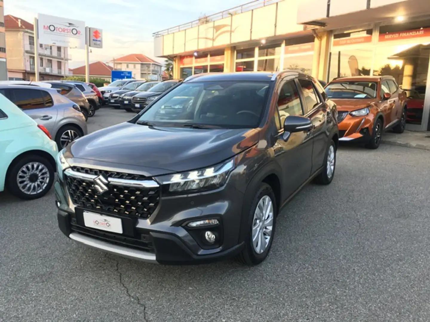 Suzuki S-Cross 1.4 Hybrid 4WD AllGrip Top Gris - 1