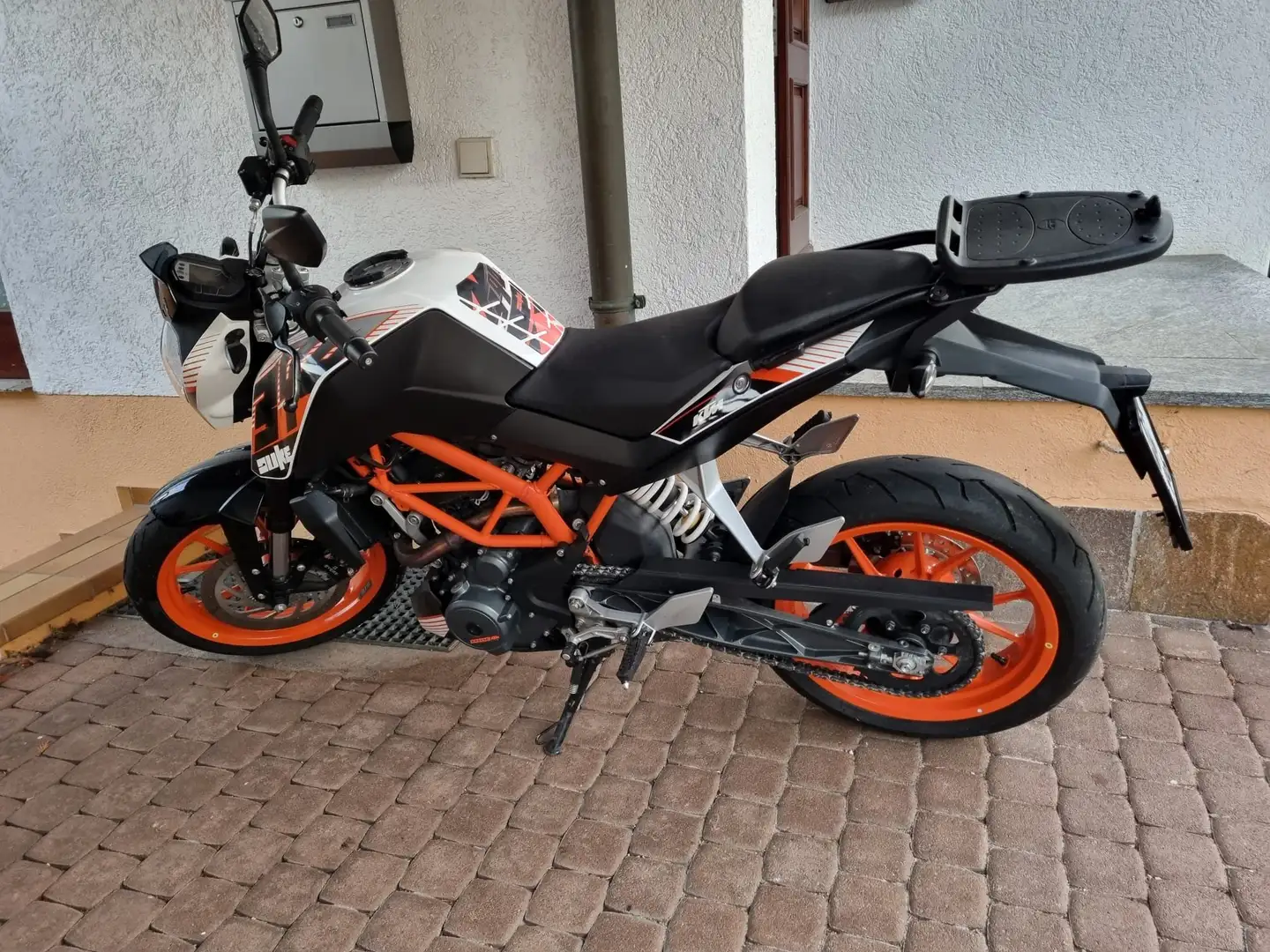 KTM 390 Duke Weiß - 1