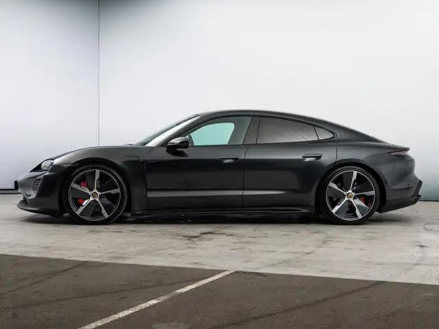 Porsche Taycan GTS Ansicht 2