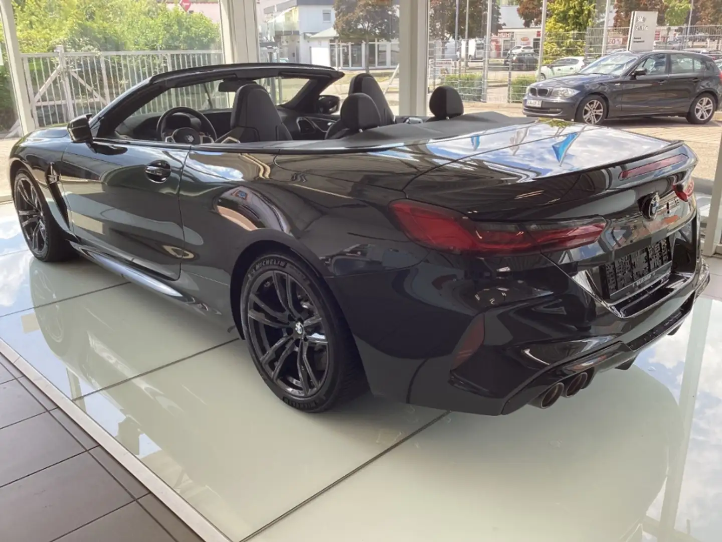 BMW M8 Cabrio M Competition Sitzbelüftung SC Laser Wärmep Zwart - 2