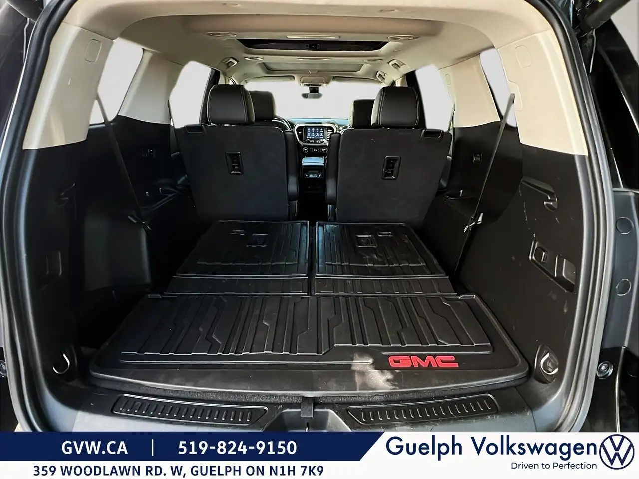 GMC Acadia снимка GMC Acadia