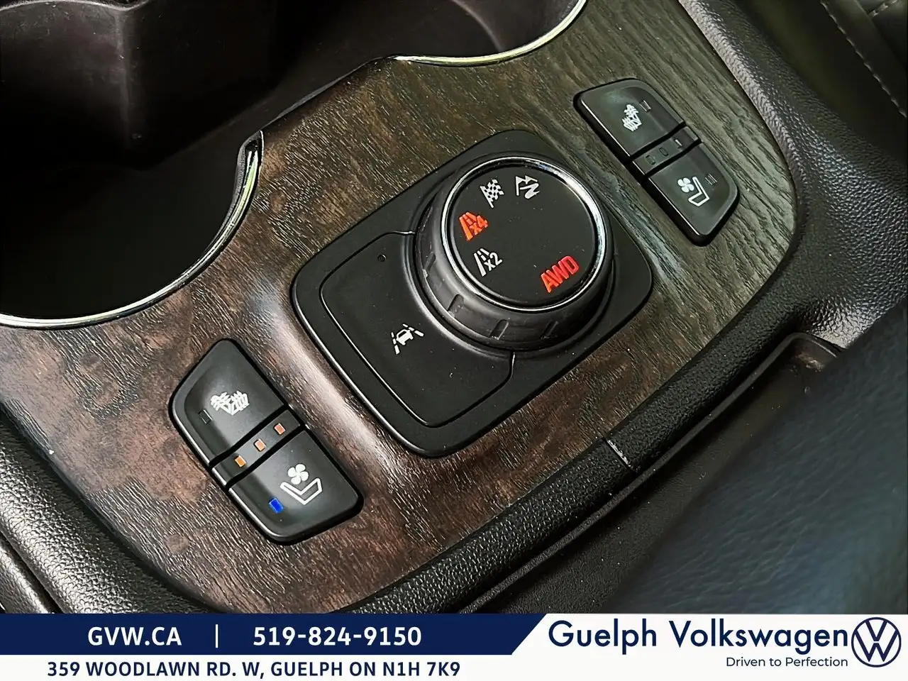 GMC Acadia снимка GMC Acadia