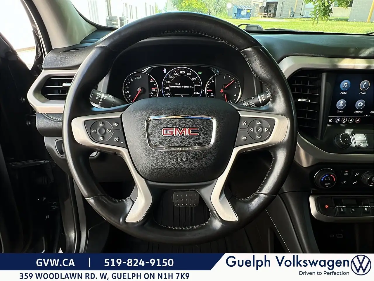 GMC Acadia снимка GMC Acadia