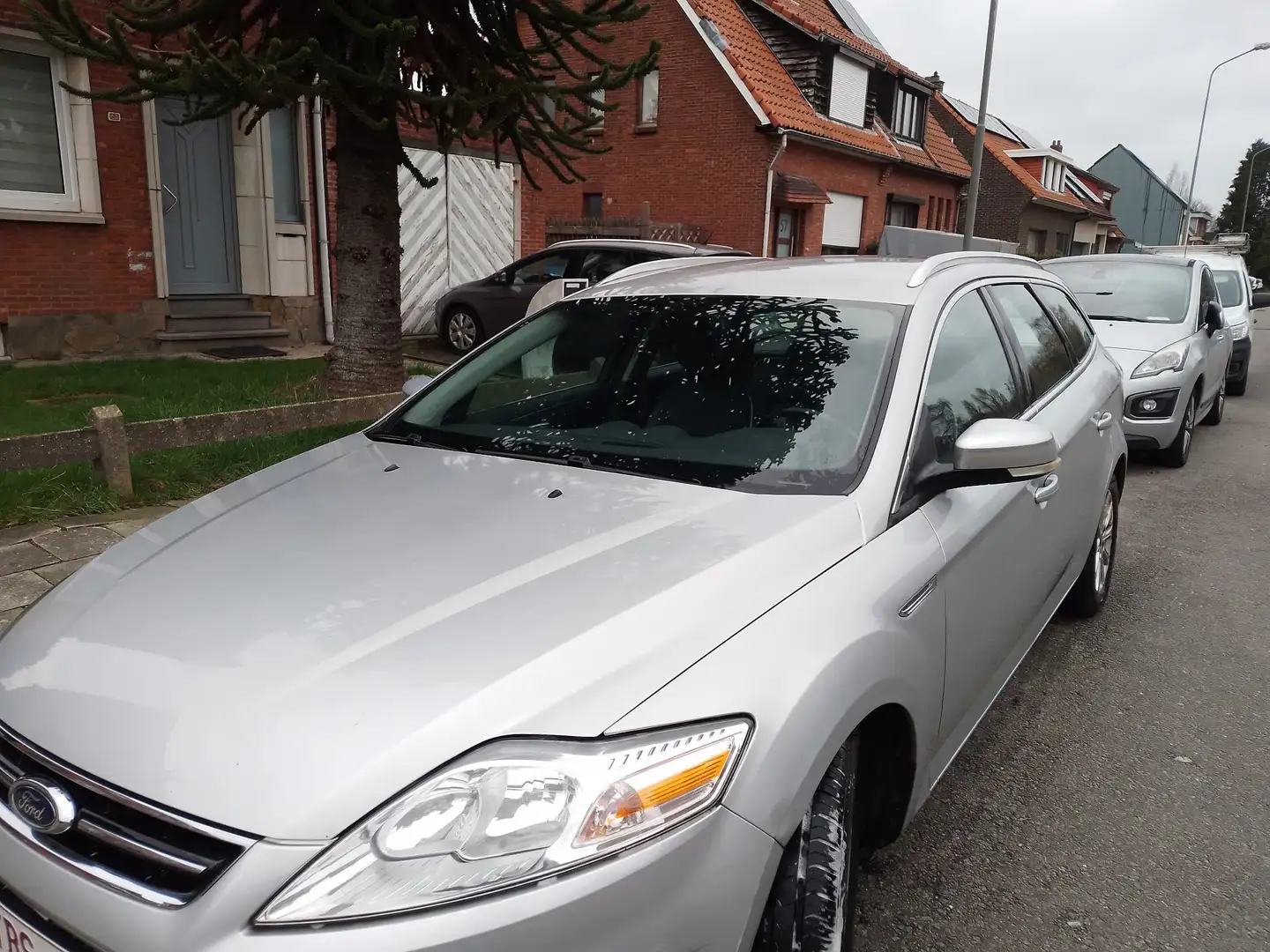 Ford Mondeo 1.6 TDCi Ambiente Gris - 1