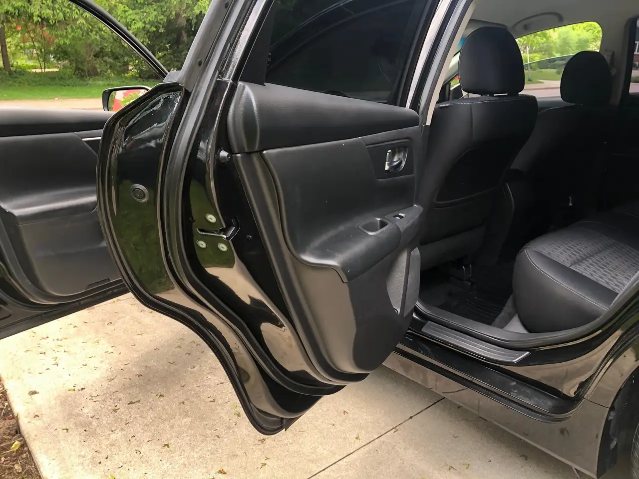 Nissan Altima снимка Nissan Altima