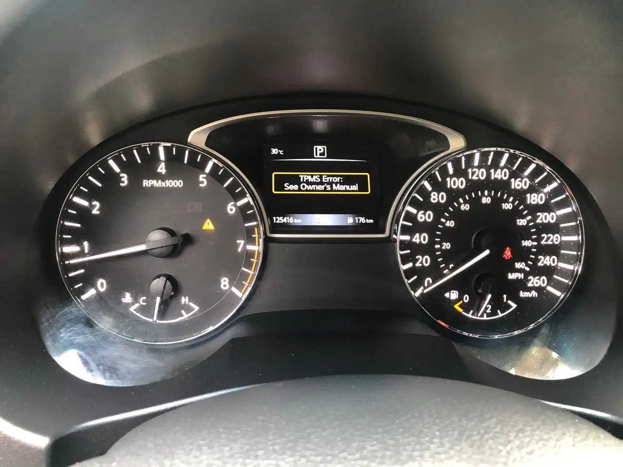 Nissan Altima снимка Nissan Altima