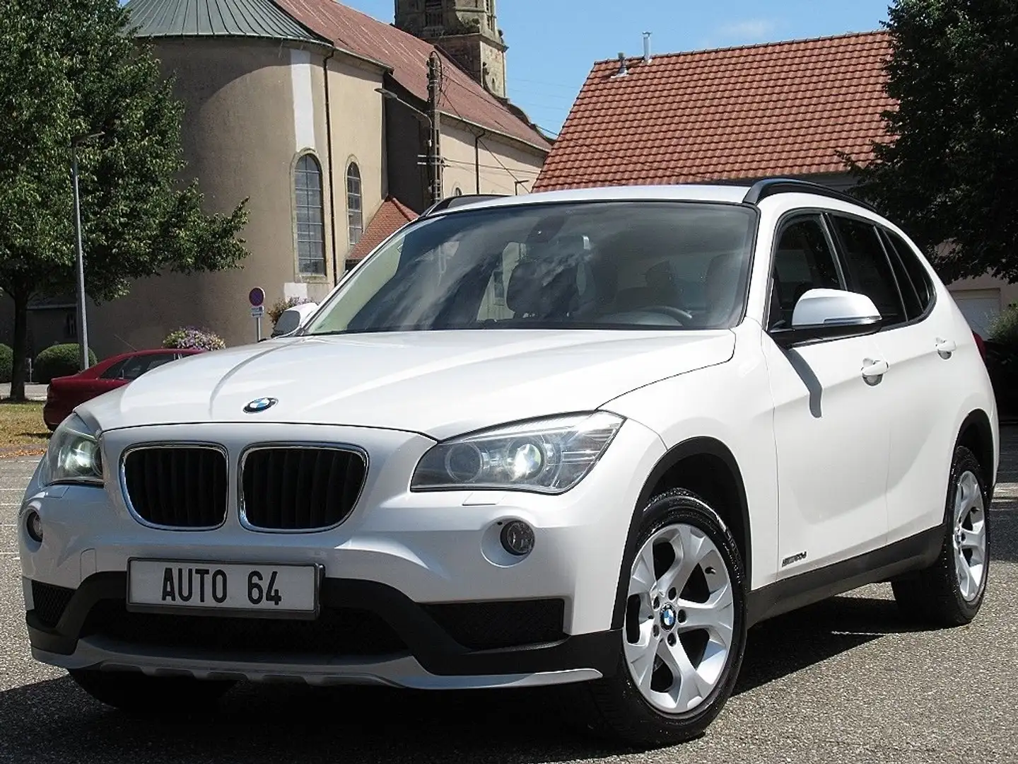 BMW X1 X1 sDrive 20d 184CV 127000km 1ère Main Blanc - 1