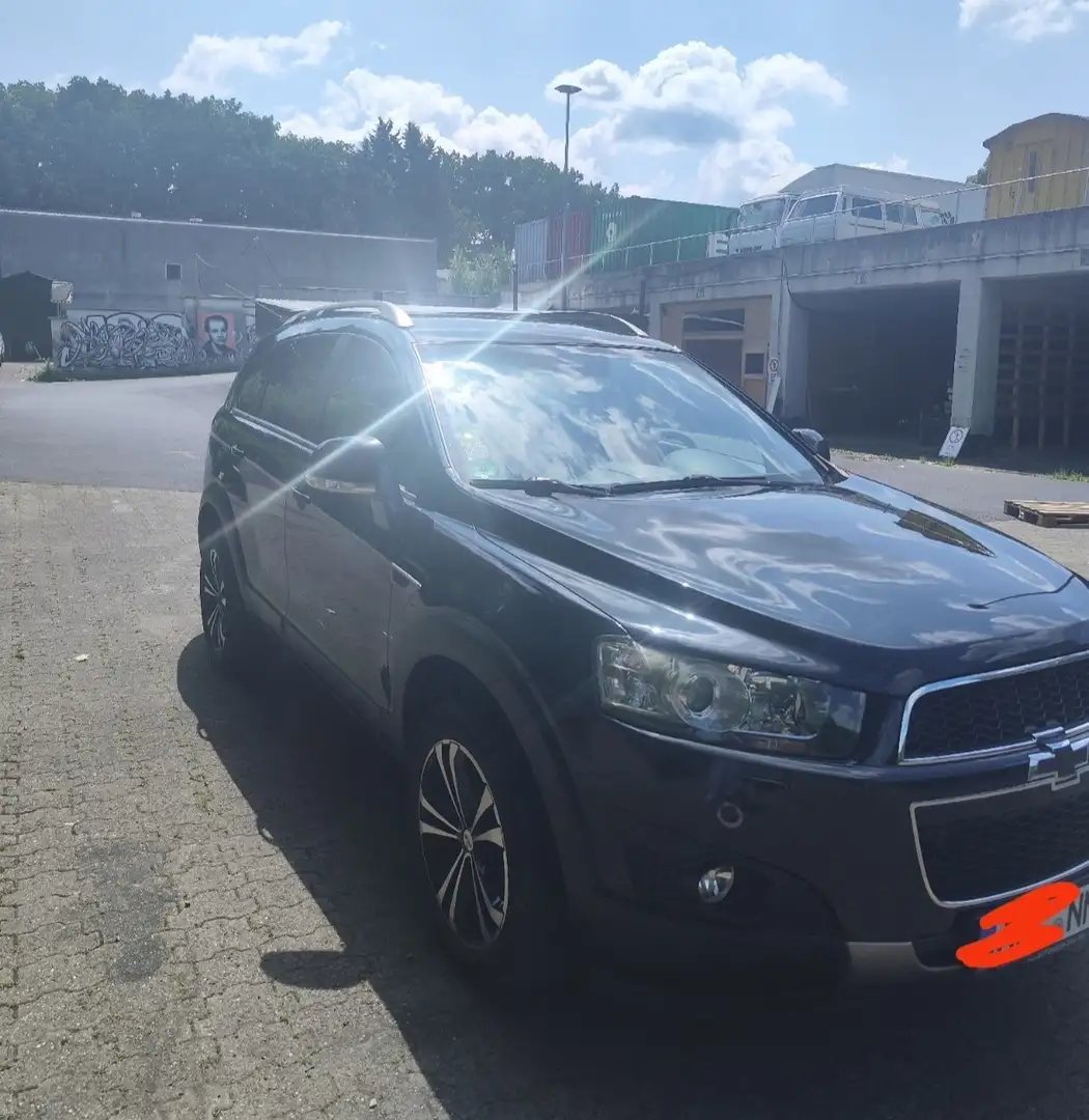 Chevrolet Captiva 2.2 TD AWD LTZ Schwarz - 2