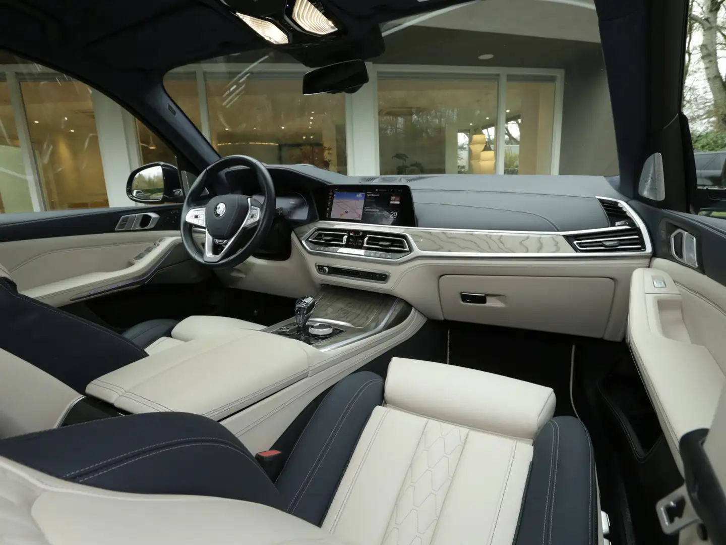 BMW X7 xDrive40i Individual Pure Excellence Grijs - 2