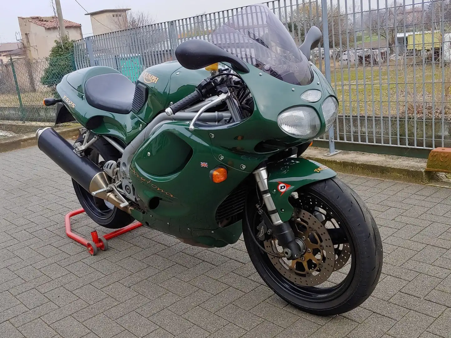 Triumph Daytona 955i Verde - 2