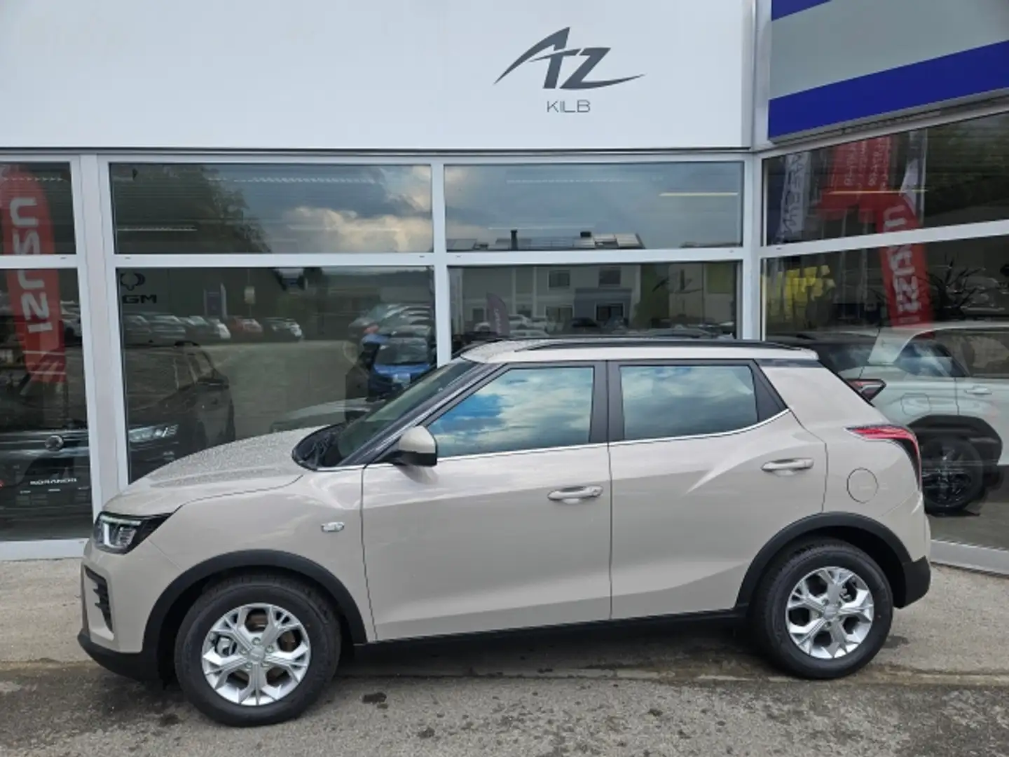 KGM Tivoli Tivoli 1,5GDI Style Autom. Beige - 1