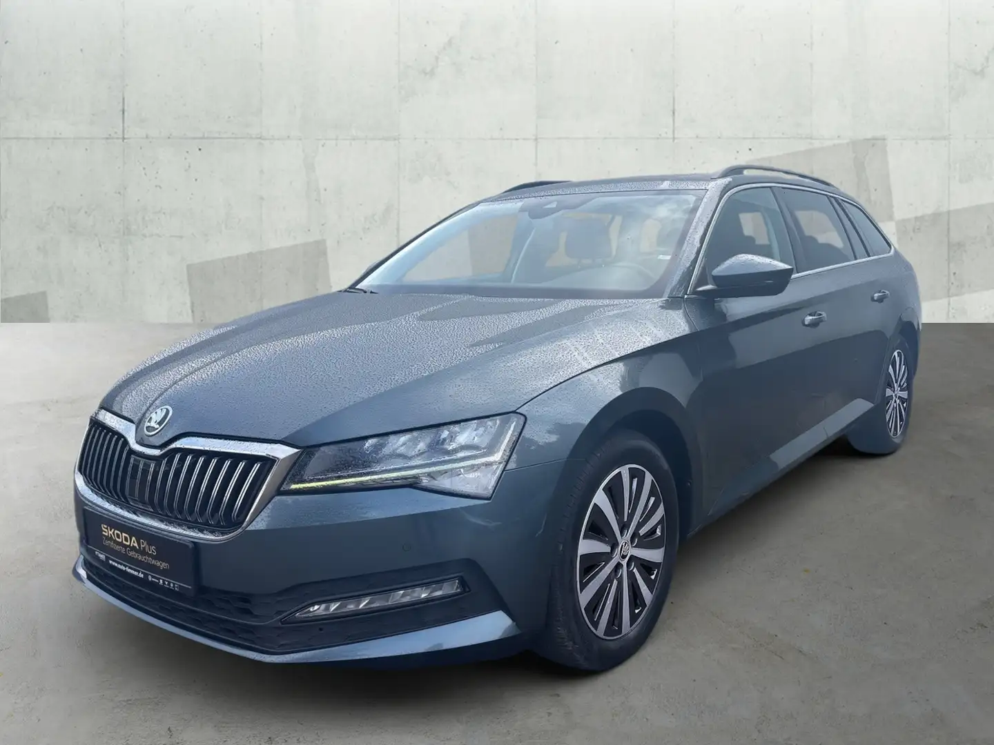 Skoda Superb Combi 2.0 TDI DSG *LED *ACC *PANO *NAVI *SHZ *APP Grau - 2