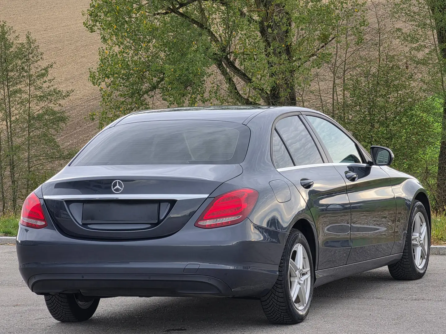 Mercedes-Benz C 180 d BlueTec Automatik* Tempomat* Navi* Leder* Grau - 2