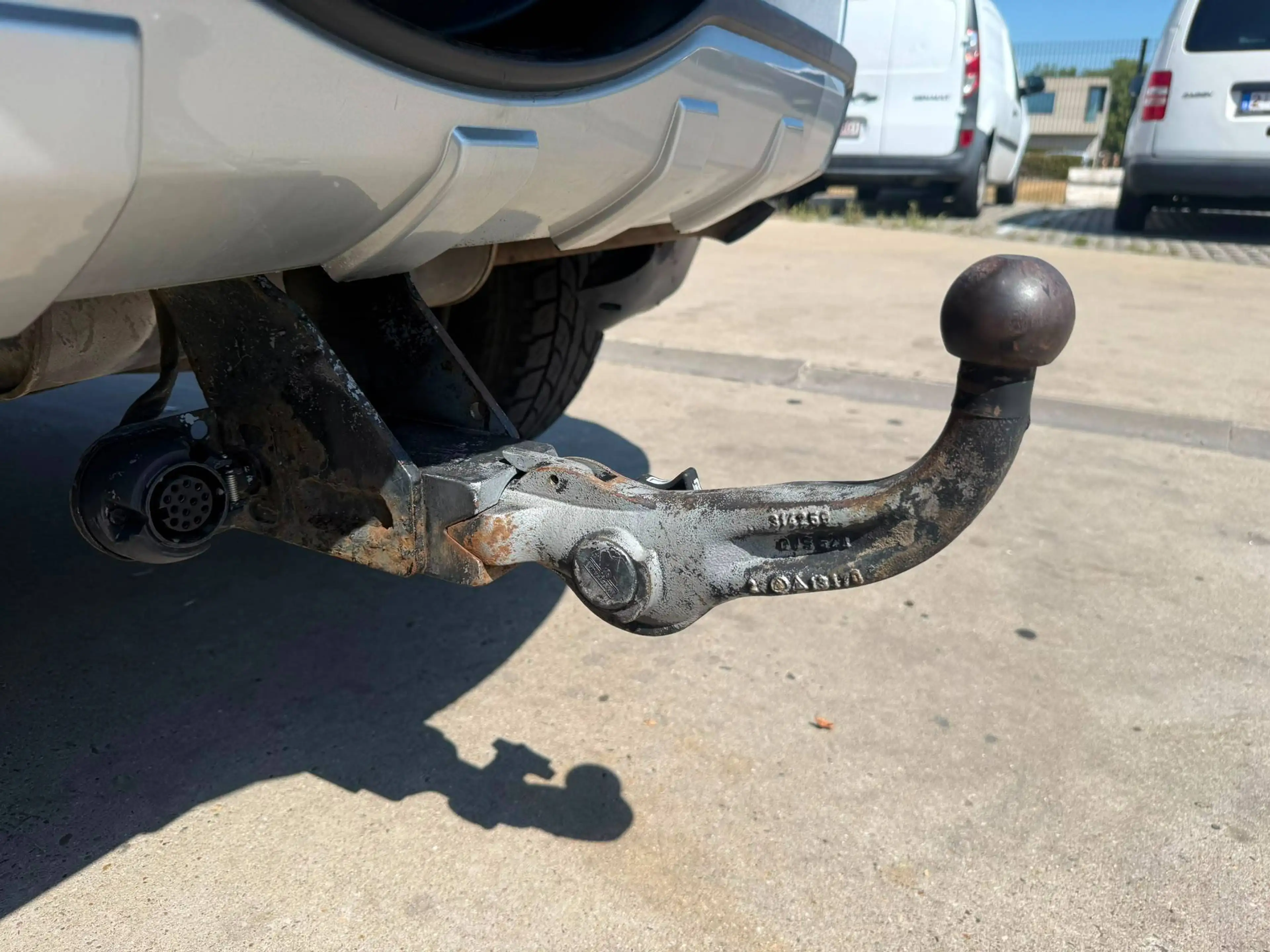 Mitsubishi Pajero — photo 12