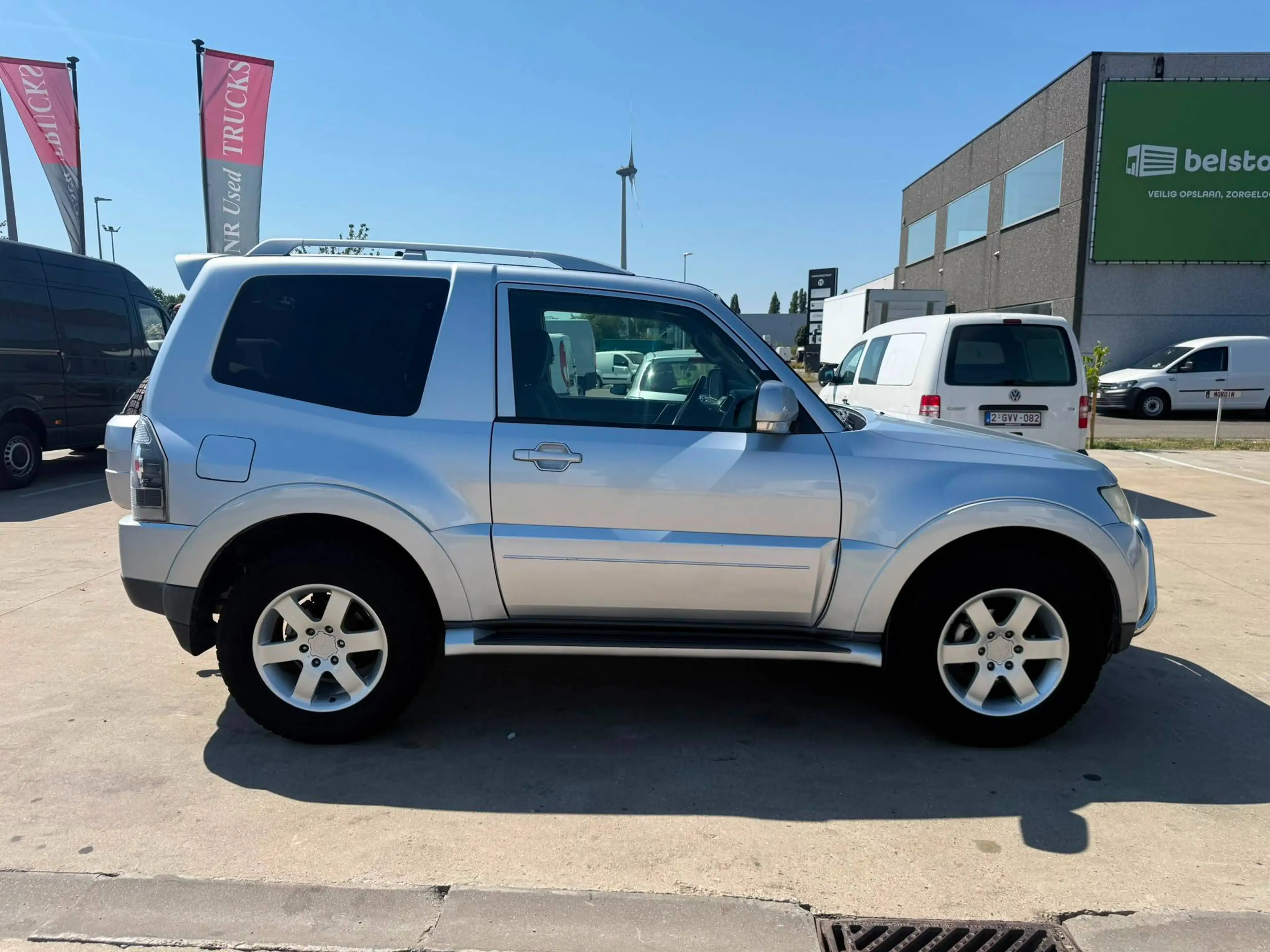 Mitsubishi Pajero — photo 8