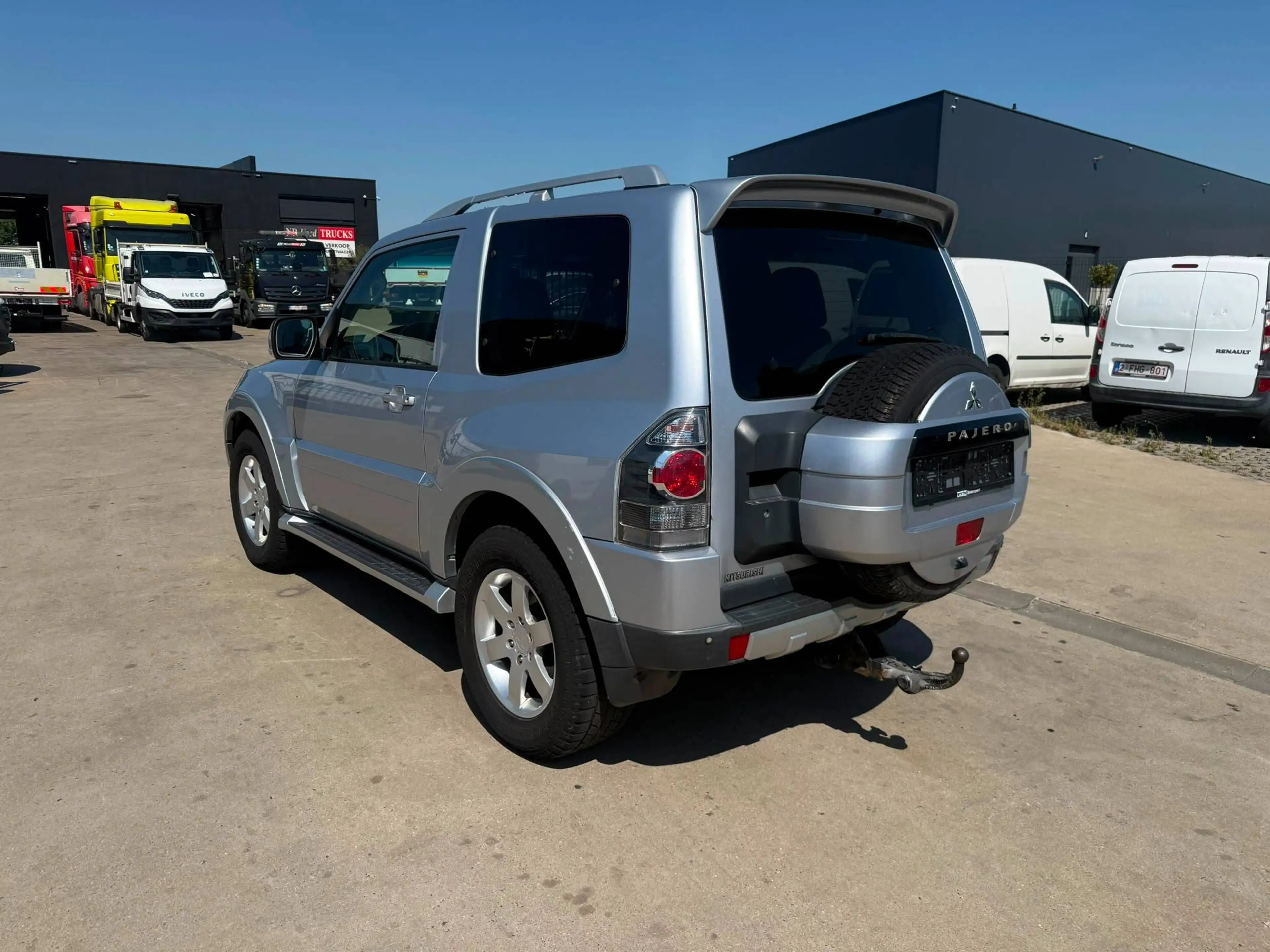 Mitsubishi Pajero — photo 5
