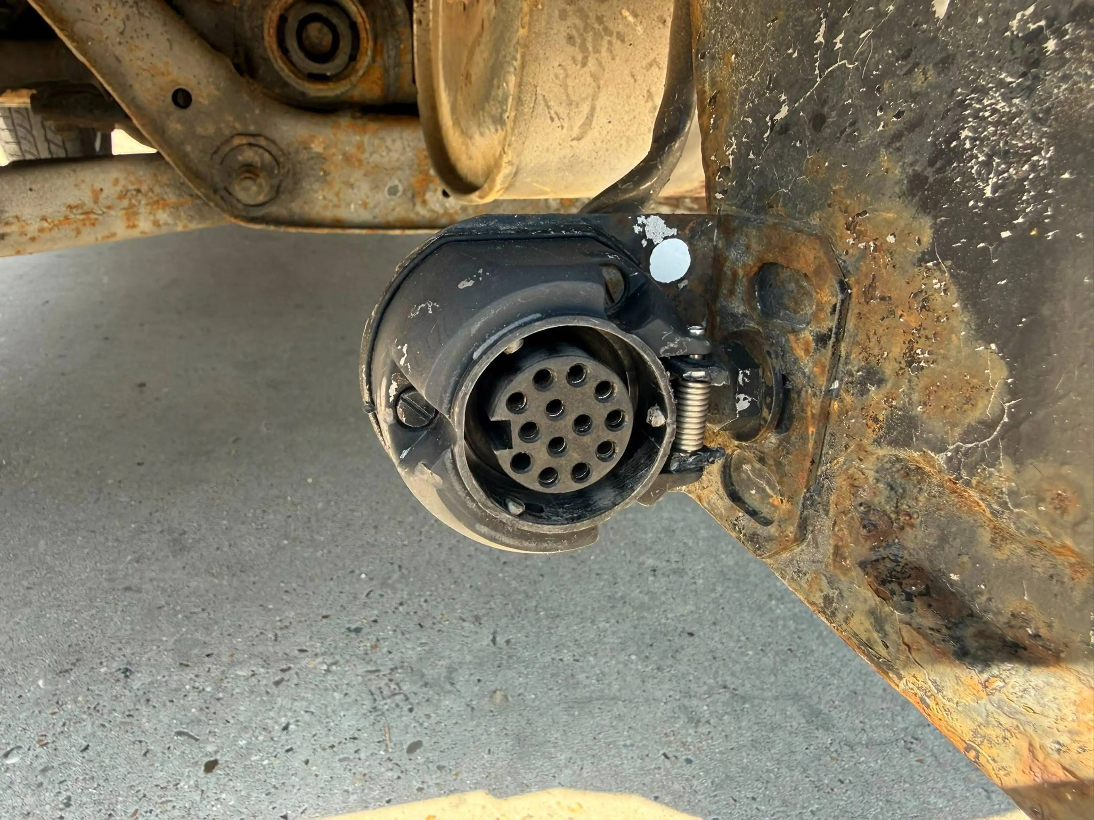 Mitsubishi Pajero — photo 13