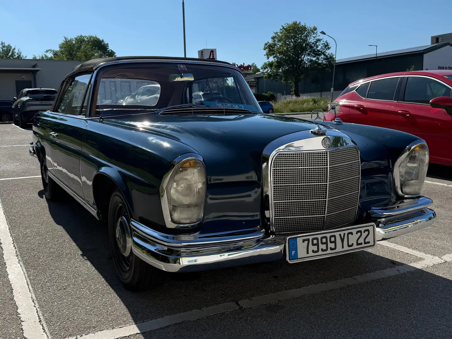 Mercedes-Benz 220 SEb Werkscabrio Blau - 2